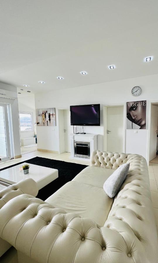 Apartments Imperium Trogir Exterior photo